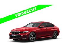 Rood Gebruikt 2025 BMW 330e M Sport Sedan | € 53.875 (Super prijs)