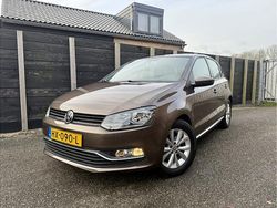 Bruin (metallic) Gebruikt 2016 VW Polo Comfortline Hatchback | € 10.950 (Eerlijke prijs)