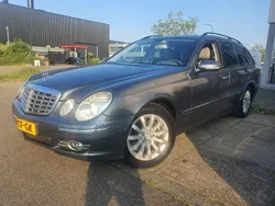 Grijs Gebruikt 2006 Mercedes E200 Elegance Stationwagen | € 2.500
