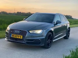 Grijs Gebruikt 2015 Audi A3 Hatchback | € 13.999