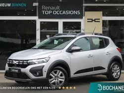 Grijs Gebruikt 2023 Dacia Sandero Expression Hatchback | € 22.400 (Eerlijke prijs)