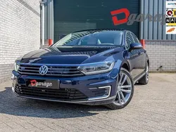 Blauw Gebruikt 2015 VW Passat Highline Sedan | € 16.750 (Iets duurder)