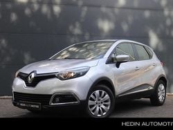 Grijs, metallic lak Gebruikt 2014 Renault Captur Expression SUV | € 8.950 (Eerlijke prijs)