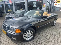 Zwart Gebruikt 1999 BMW 318 Executive Cabriolet | € 12.950