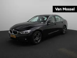 Zwart Gebruikt 2018 BMW 318 Executive Sedan | € 18.400 (Goede deal)