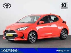 Rood Gebruikt 2021 Toyota Yaris Hybrid Executive Hatchback | € 22.445 (Goede deal)