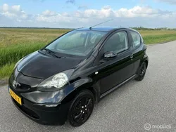 Zwart Gebruikt 2009 Toyota Aygo Comfort Hatchback | € 2.149 (Eerlijke prijs)