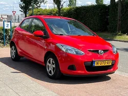 Rood Gebruikt 2009 Mazda 2 Exclusive Hatchback | € 2.150 (Eerlijke prijs)
