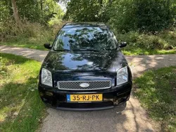 Zwart Gebruikt 2005 Ford Fusion Futura MPV | € 1.395 (Eerlijke prijs)