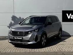Grijs Gebruikt 2024 Peugeot 5008 GT MPV | € 36.440 (Goede deal)