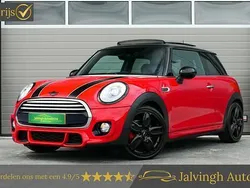 Rood Gebruikt 2014 Mini Cooper Business Hatchback | € 11.940 (Goede deal)