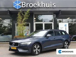 Blauw Gebruikt 2021 Volvo V60 Momentum Stationwagen | € 23.700 (Goede deal)