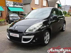 Zwart Gebruikt 2009 Renault Scénic III Business MPV | € 3.450 (Eerlijke prijs)