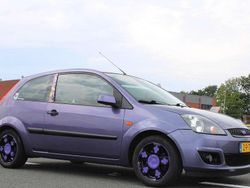 Paars Gebruikt 2006 Ford Fiesta Futura Hatchback | € 800 (Goede deal)