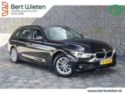 Zwart Gebruikt 2018 BMW 318 Stationwagen | € 14.995 (Goede deal)