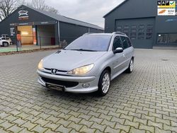 Grijs Gebruikt 2004 Peugeot 206 Quiksilver Stationwagen | € 1.250 (Eerlijke prijs)
