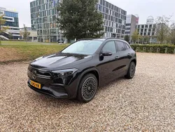 Zwart Gebruikt 2023 Mercedes EQA250 AMG line SUV | € 35.000 (Eerlijke prijs)
