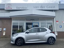 Grijs Gebruikt 2023 Toyota Yaris Hybrid Team Hatchback | € 23.645 (Eerlijke prijs)