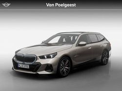 Oxidgrau metallic (c4a) (grijs metallic) Nieuw 2025 BMW 530e M Sport Stationwagen | € 90.179 (Eerlijke prijs)