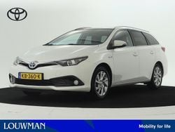 Wit Gebruikt 2016 Toyota Auris Hybrid Trend Hatchback | € 15.450 (Iets duurder)