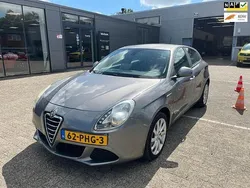Grijs Gebruikt 2011 Alfa Romeo Giulietta Progression Hatchback | € 5.950 (Eerlijke prijs)