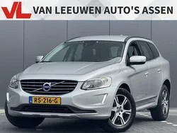 Grijs, metallic lak Gebruikt 2015 Volvo XC60 R-Design SUV | € 11.948 (Eerlijke prijs)