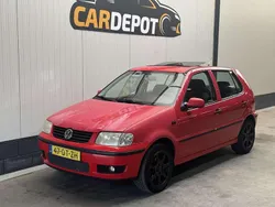 Rood Gebruikt 2000 VW Polo Trendline Hatchback | € 999 (Eerlijke prijs)