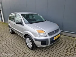 Grijs Gebruikt 2008 Ford Fusion Cool & Sound Edition MPV | € 2.950 (Eerlijke prijs)