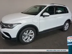 Wit Gebruikt 2022 VW Tiguan Business+ SUV | € 37.745 (Super prijs)