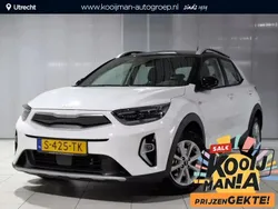 Clear white/black s Gebruikt 2023 Kia Stonic 3 SUV | € 21.749 (Eerlijke prijs)