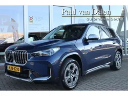Blauw Gebruikt 2023 BMW X1 Luxury Line SUV | € 39.900
