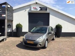 Beige Gebruikt 2010 Renault Clio II Hatchback | € 2.499 (Eerlijke prijs)