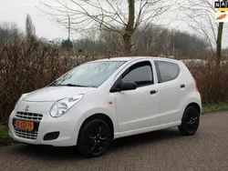 Wit, metallic lak Gebruikt 2014 Suzuki Alto Comfort Hatchback | € 7.450 (Eerlijke prijs)