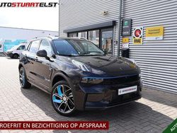 Zwart, metallic lak Gebruikt 2023 Lynk & Co 01 SUV | € 27.750 (Eerlijke prijs)