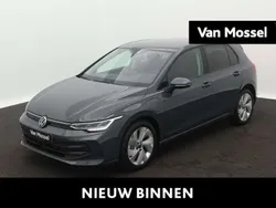 Grijs, metallic lak Nieuw 2024 VW Golf VIII Edition Hatchback | € 40.000 (Goede deal)