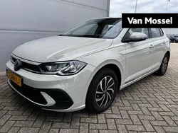 Grijs Gebruikt 2024 VW Polo Life Hatchback | € 27.900