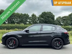 Zwart, metallic lak Gebruikt 2018 Alfa Romeo Stelvio Veloce SUV | € 31.950