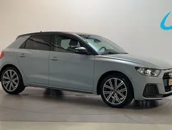 Grijs Gebruikt 2021 Audi A1 Sportback Basis Hatchback | € 19.450 (Eerlijke prijs)