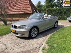 Grijs, metallic lak Gebruikt 2008 BMW 118 Cabriolet Cabriolet | € 11.450 (Eerlijke prijs)