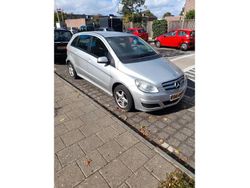 Grijs Gebruikt 2009 Mercedes B150 MPV | € 2.950 (Eerlijke prijs)