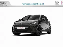 Zwart Nieuw 2025 Mazda 2 Center-Line Hatchback | € 26.390 (Goede deal)