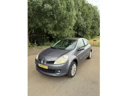 Blauw Gebruikt 2009 Renault Clio R.S. Hatchback | € 2.750 (Eerlijke prijs)