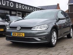 Grijs Gebruikt 2017 VW Golf VII Highline Hatchback | € 15.950 (Goede deal)