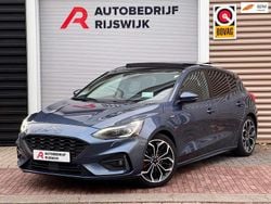 Blauw Gebruikt 2019 Ford Focus Vignale Hatchback | € 13.950 (Eerlijke prijs)