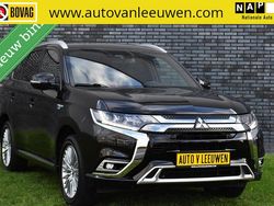 Zwart Gebruikt 2019 Mitsubishi Outlander P-HEV Intense+ SUV | € 25.920 (Eerlijke prijs)