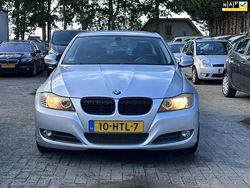 Grijs Gebruikt 2009 BMW 318 Sedan | € 3.750 (Eerlijke prijs)