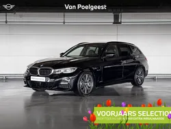 Zwart Gebruikt 2021 BMW 330e Basis Stationwagen | € 36.900 (Eerlijke prijs)