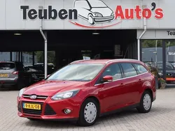 Rood Gebruikt 2013 Ford Focus Titanium Stationwagen | € 2.785 (Eerlijke prijs)