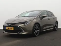 Groen metallic Gebruikt 2019 Toyota Corolla Executive Hatchback | € 22.945 (Eerlijke prijs)