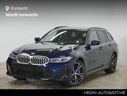 Blauw Gebruikt 2025 BMW 330 M Sport Stationwagen | € 49.895 (Iets duurder)